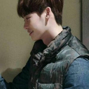 一个小视频,记录了狗狗和当兵入伍的主人重逢