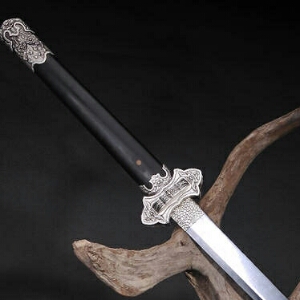 一个小视频,记录了狗狗和当兵入伍的主人重逢